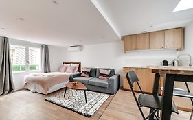 136 Suite Harold - Superbe Appartement A Paris.